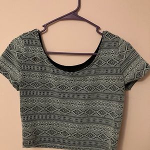 Crop top